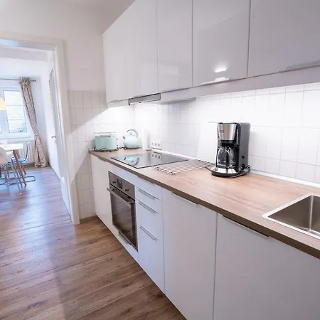 Golding - Flat 2 Dresden